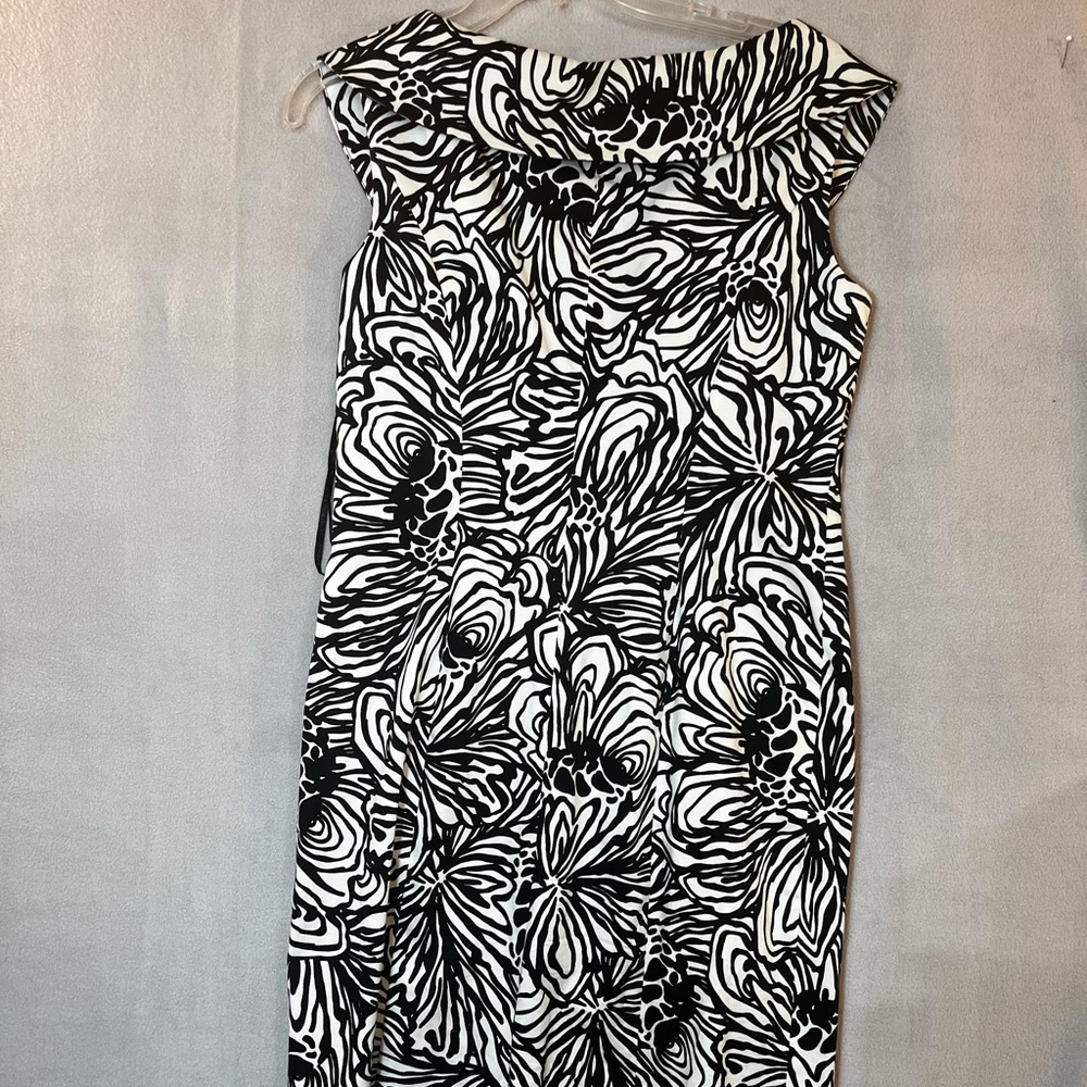 Evan Picone Black and White sz: 8 Column Dress with Shawl Collar.